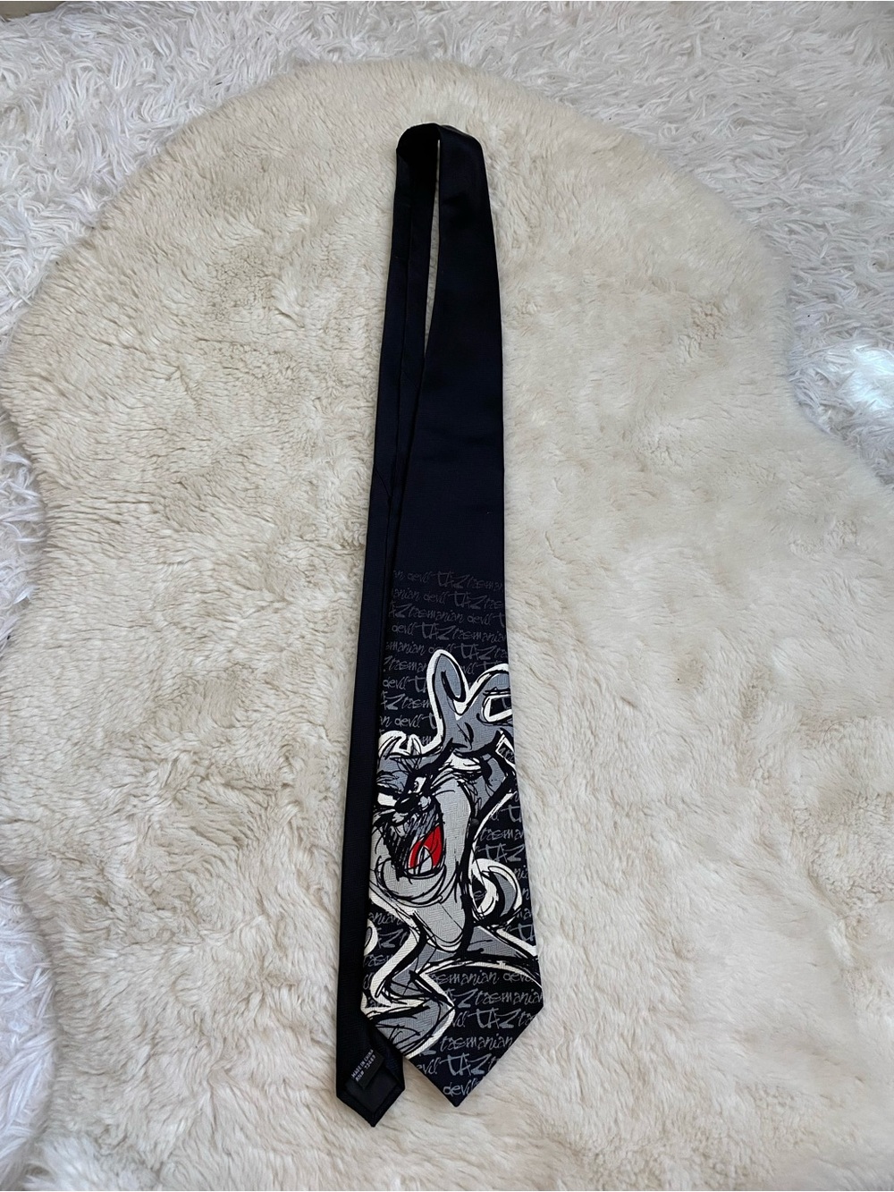 Looney Tunes vintage neck tie vintage 2002 Tasmanian Devil